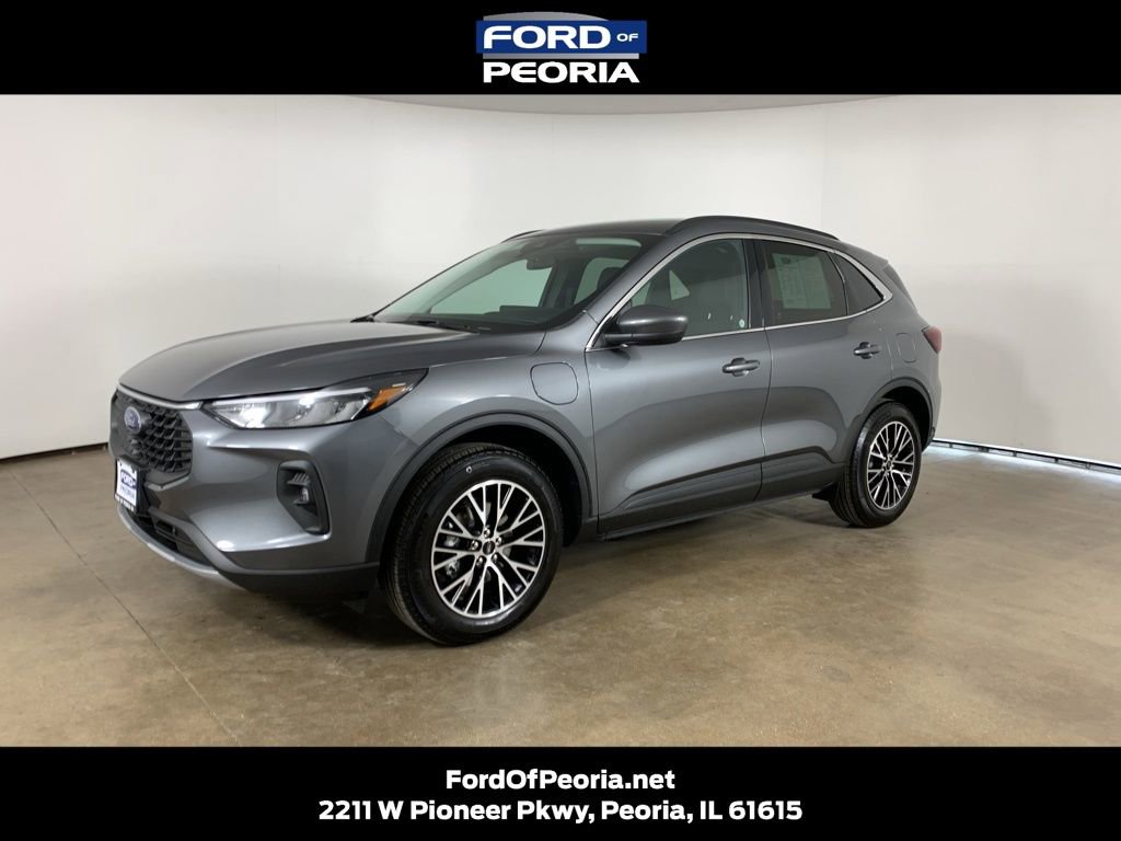 Used 2025 Ford Escape SE image 1