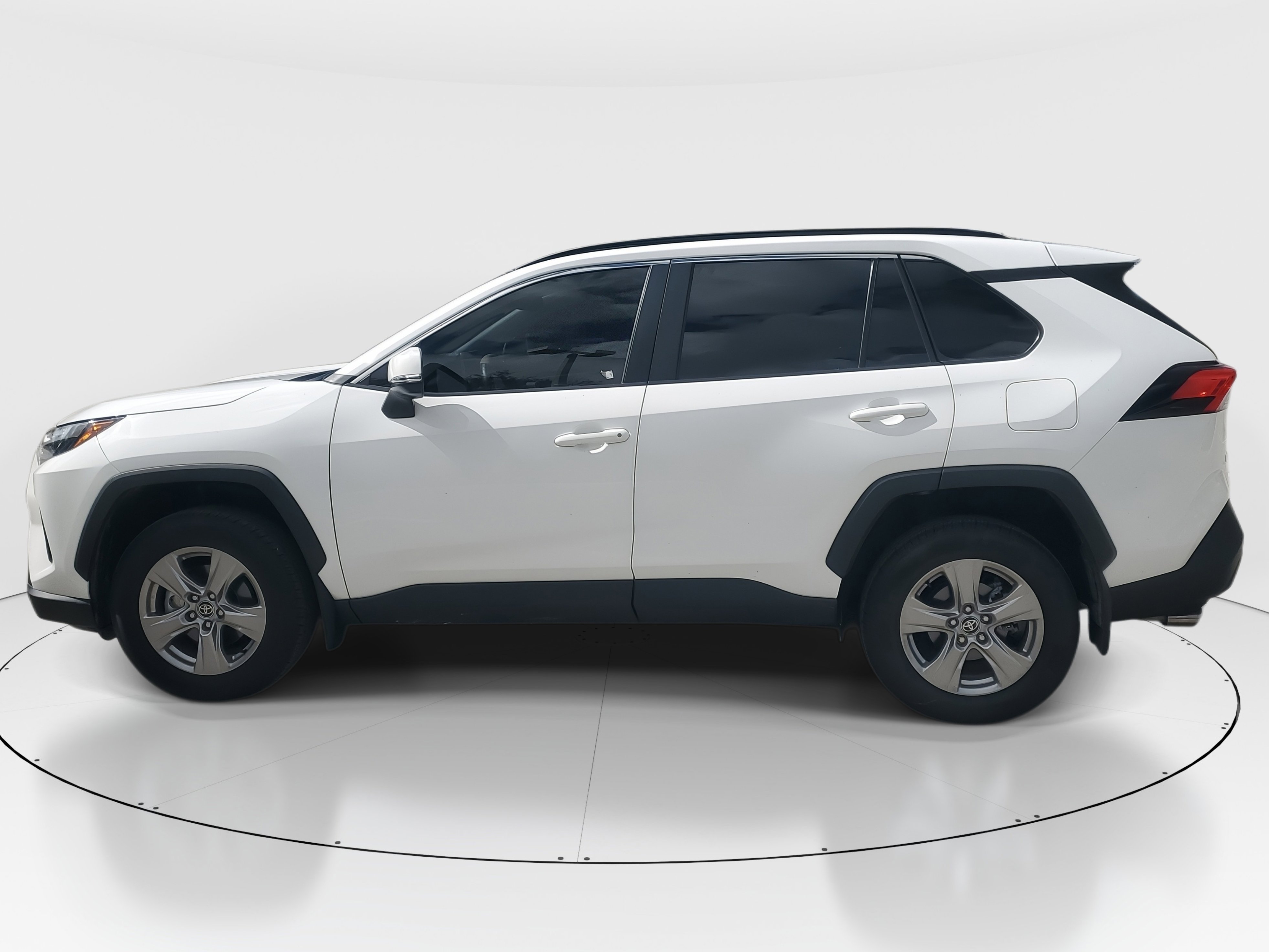 Used 2025 Toyota RAV4 XLE image 6