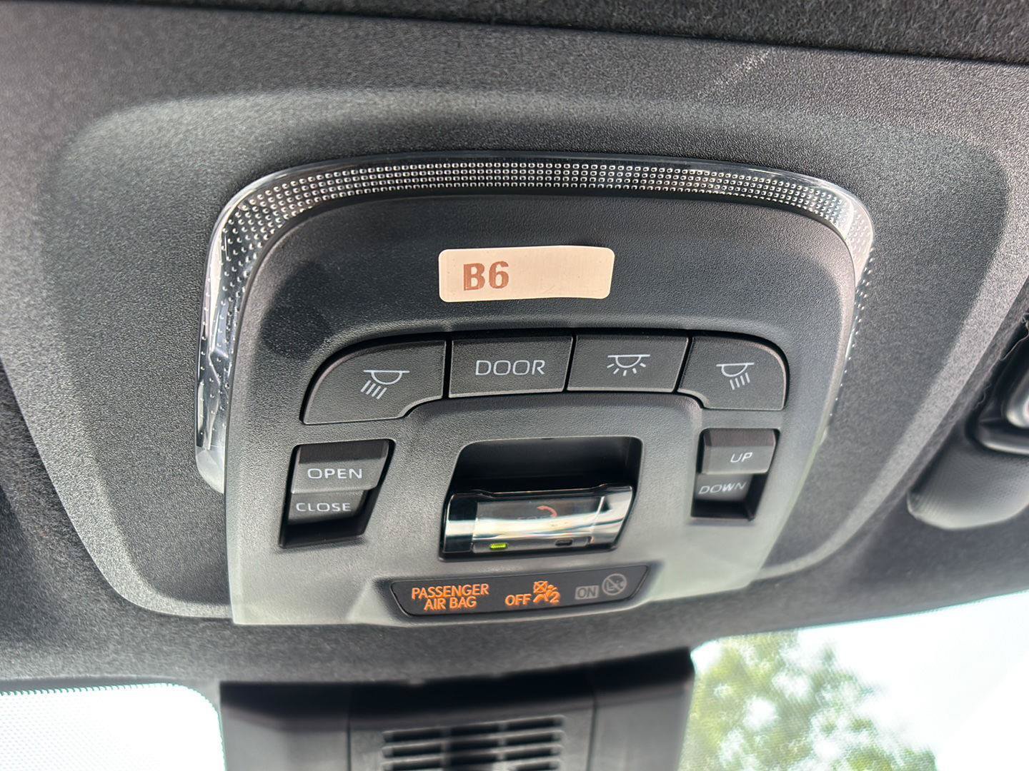 Used 2025 Toyota Corolla SE w/ SE Premium Package FWD image 38