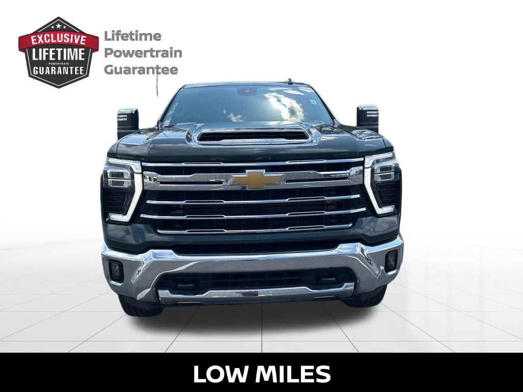 Used 2025 Chevrolet Silverado 2500 LTZ w/ LTZ Convenience Package image 9