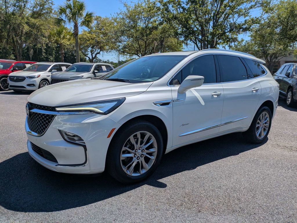 Used 2023 Buick Enclave Avenir w/ Avenir Technology Package FWD image 7