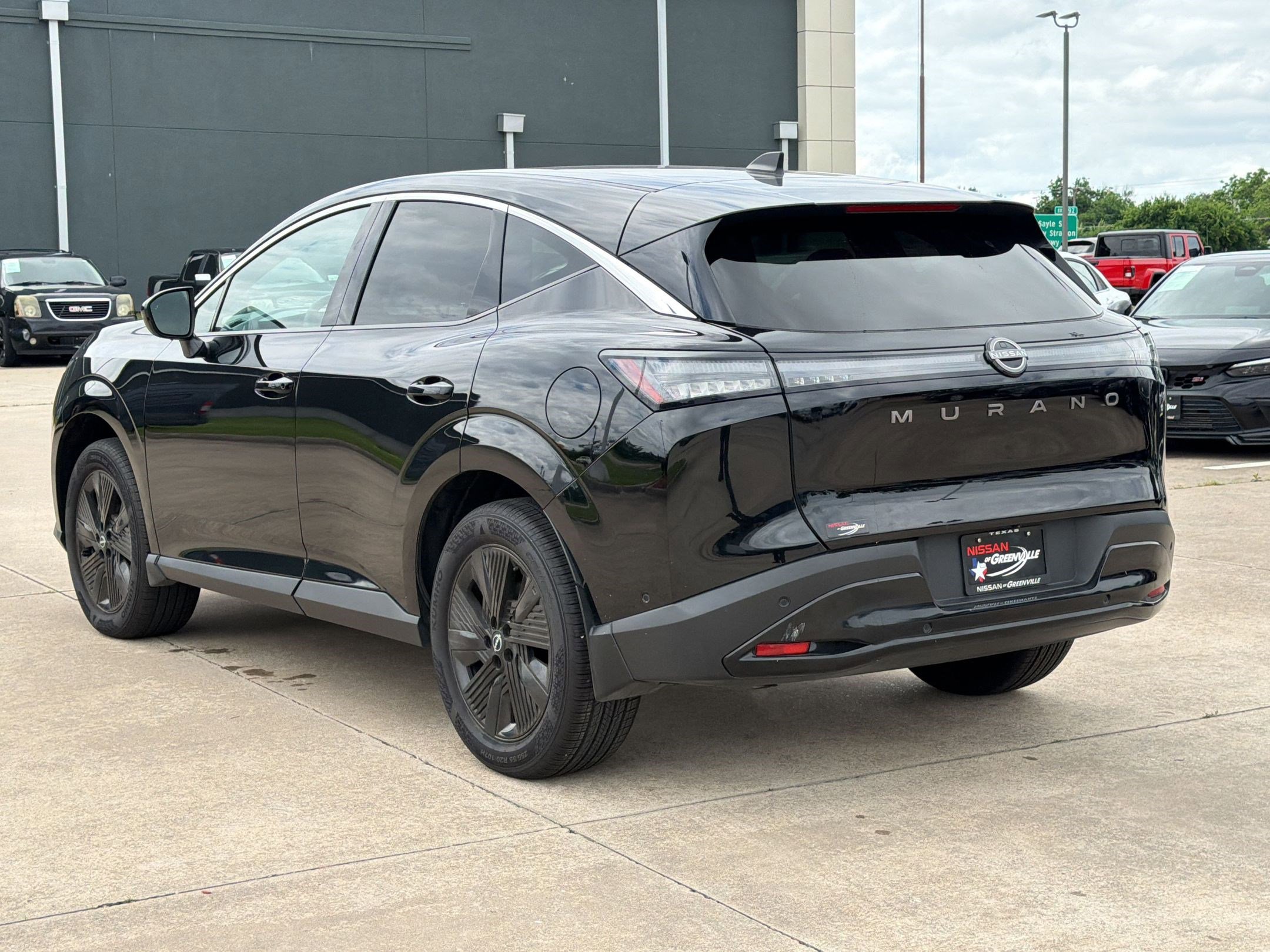 Used 2025 Nissan Murano SV FWD image 3