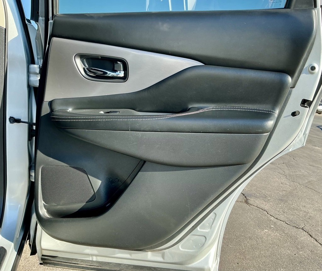 Used 2021 Nissan Murano SV image 26