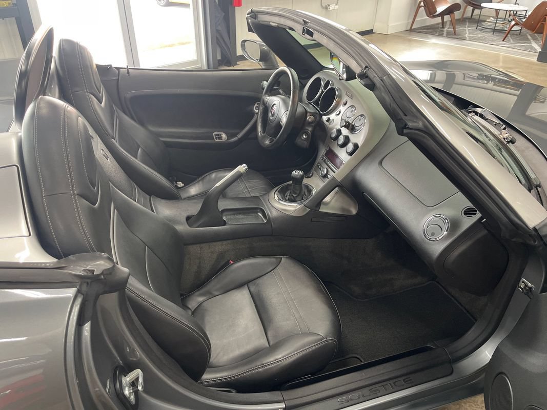 Used 2007 Pontiac Solstice Convertible w/ Premium Package RWD image 53