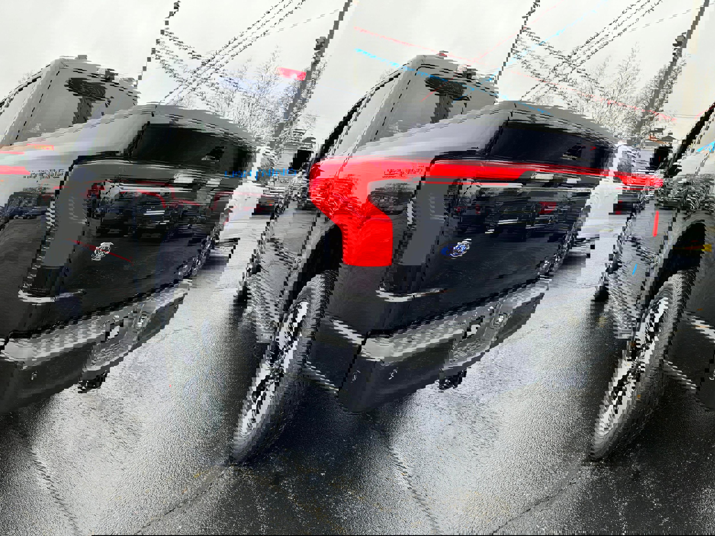 New 2023 Ford F150 Lightning Platinum image 8