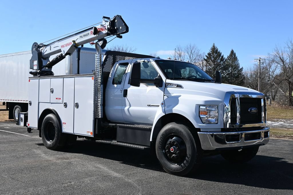 New 2026 Ford F750 2WD SuperCab Super Duty image 2