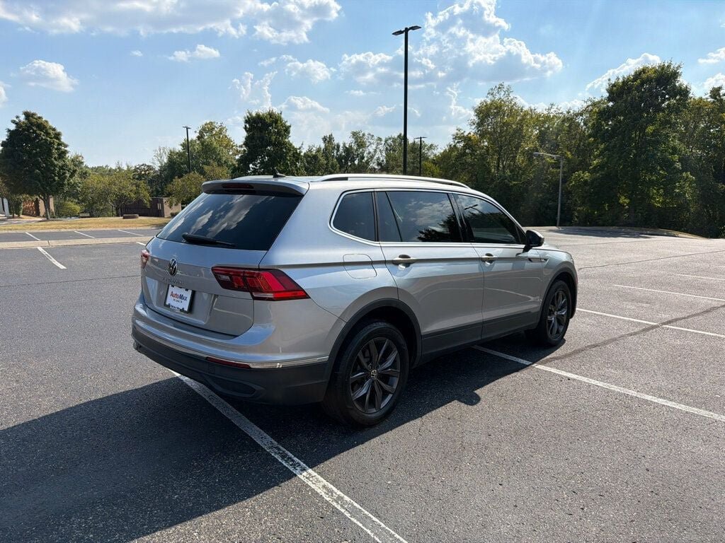 Used 2023 Volkswagen Tiguan SE FWD image 4