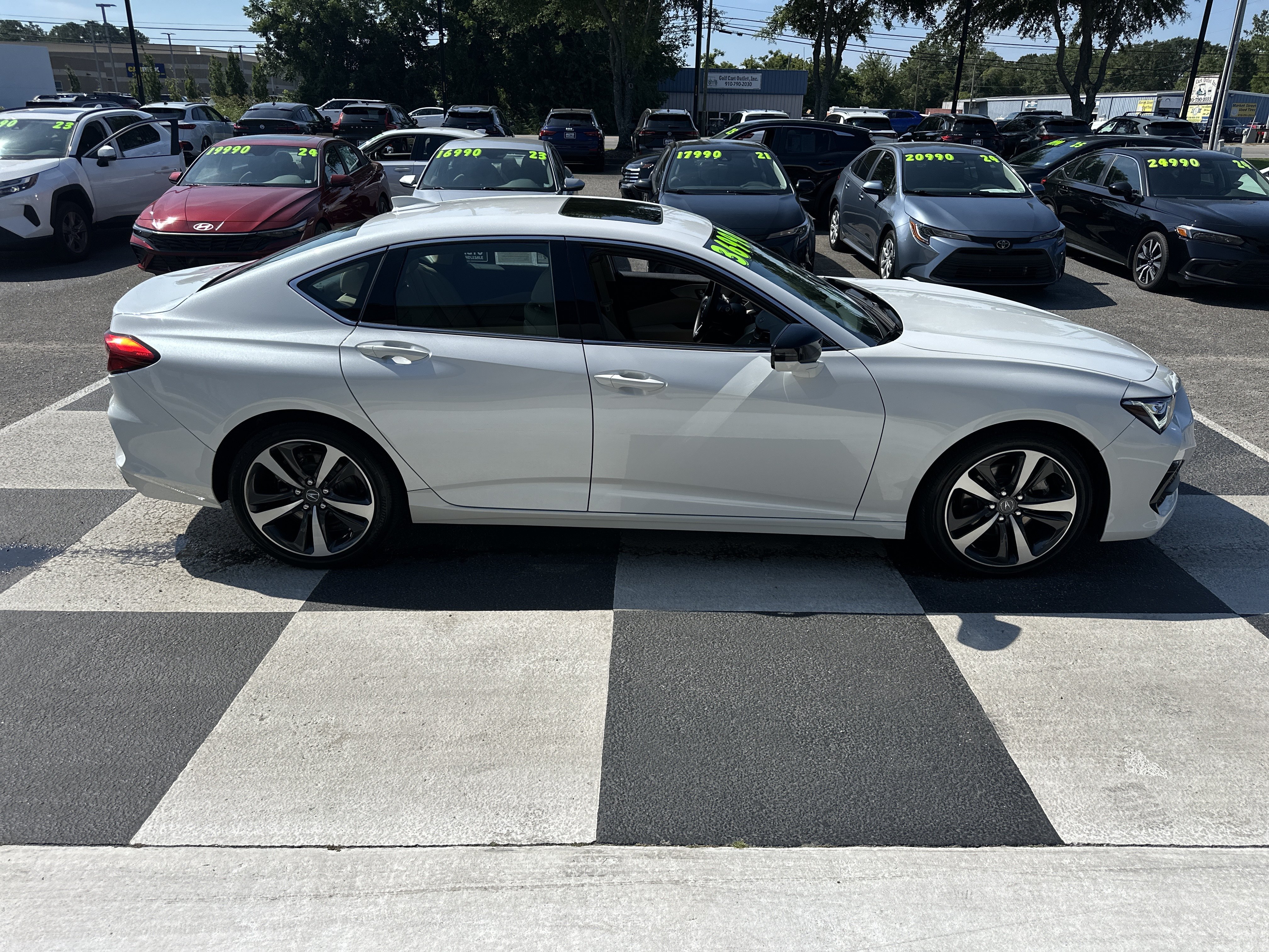Used 2025 Acura TLX w/ Technology Package FWD image 3