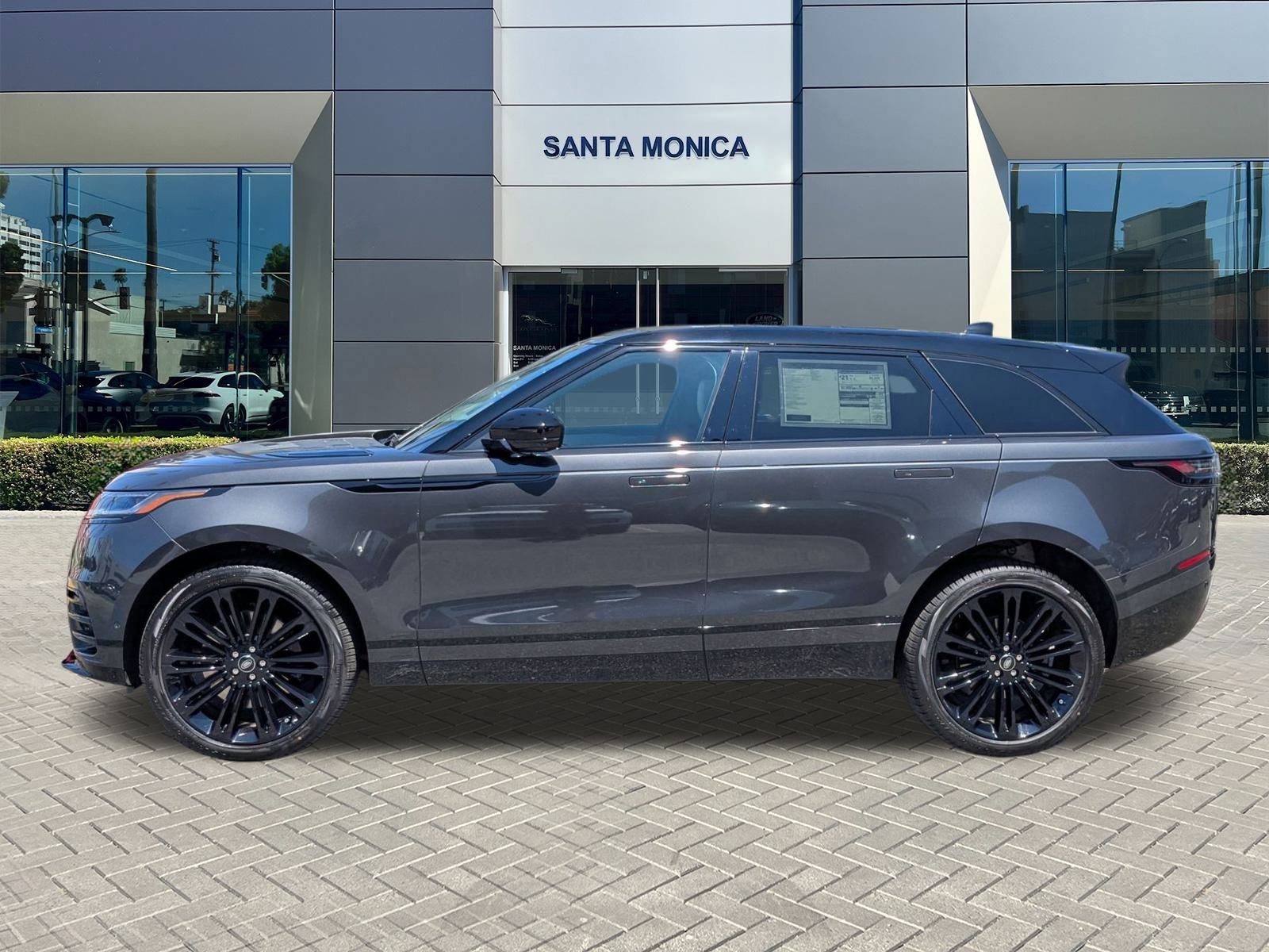 New 2026 Land Rover Range Rover Velar Dynamic SE image 5