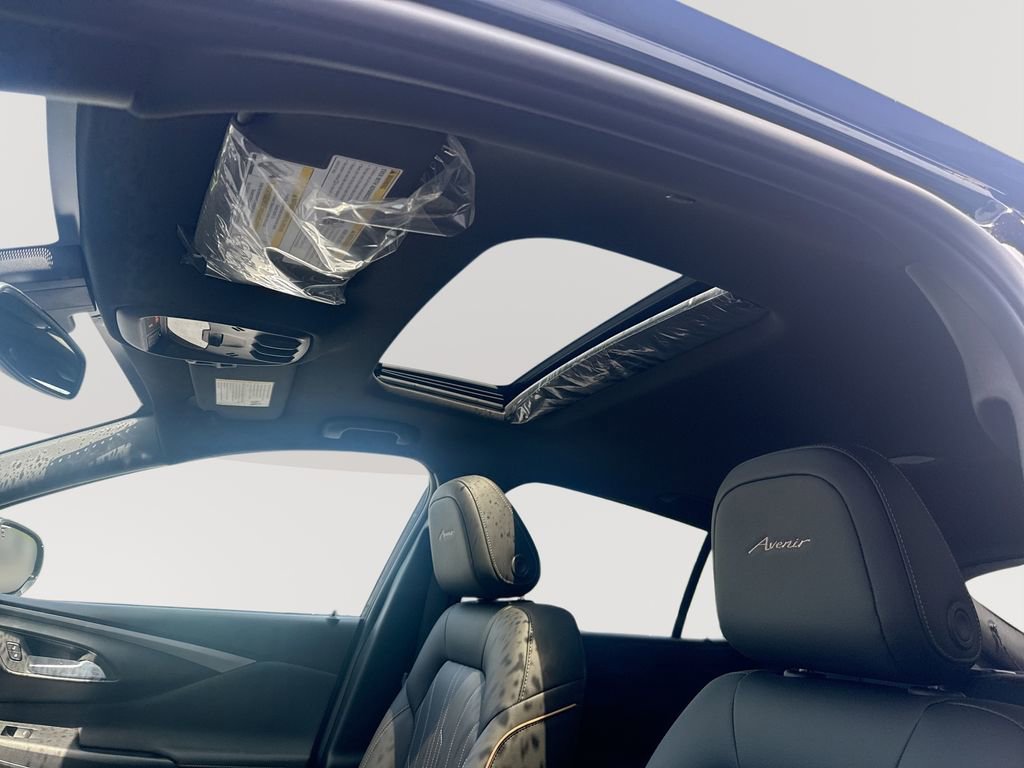 New 2026 Buick Envista Avenir FWD image 18
