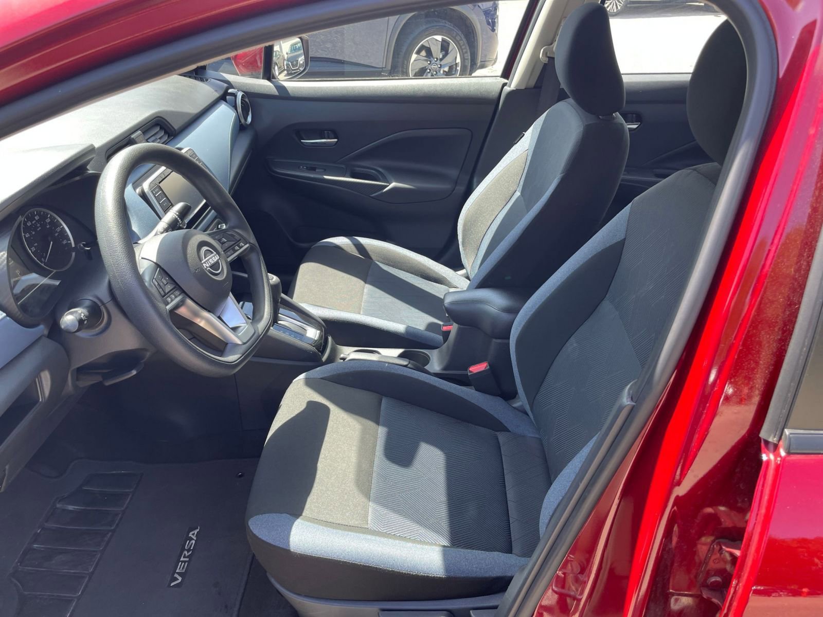 Used 2025 Nissan Versa SV FWD image 24