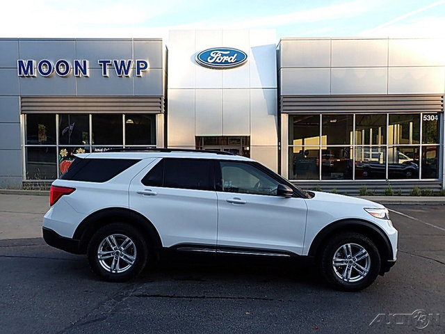 Used 2020 Ford Explorer XLT image 1