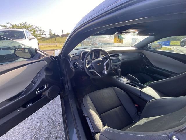 Used 2015 Chevrolet Camaro LS RWD image 5