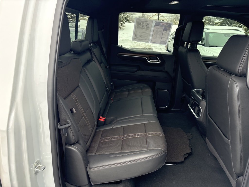 Used 2024 Chevrolet Silverado 1500 High Country w/ Technology Package image 11