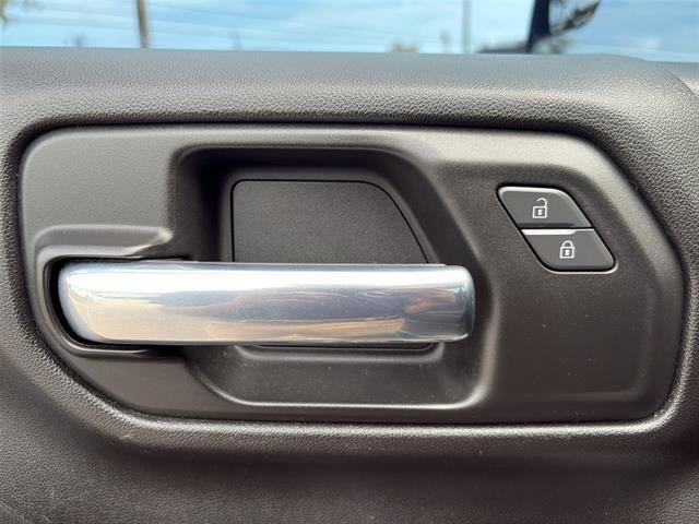 Used 2019 Chevrolet Silverado 1500 Custom Trail Boss w/ Custom Convenience Package AWD/4WD image 22
