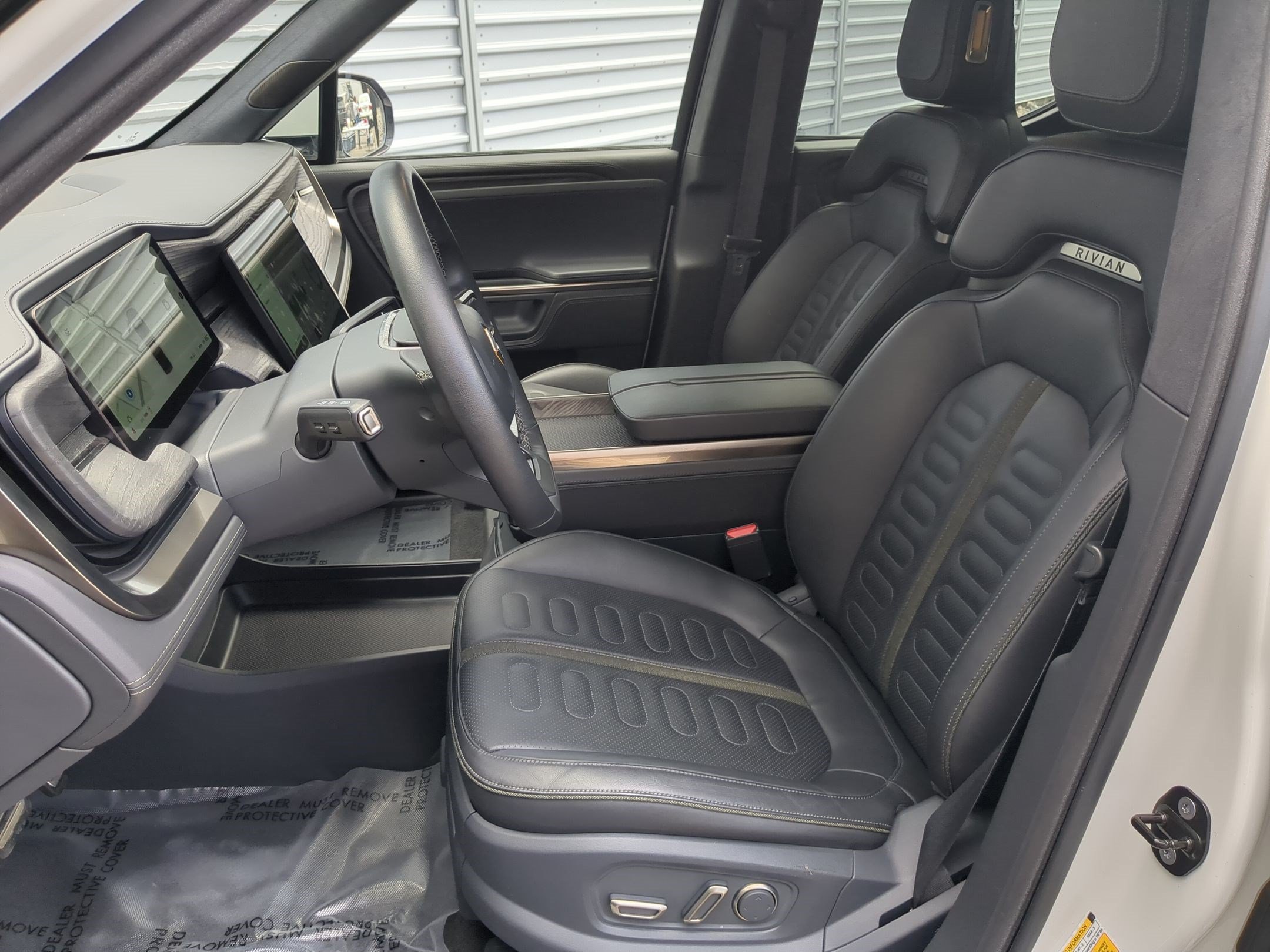 Used 2022 Rivian R1T Launch Edition AWD/4WD image 26