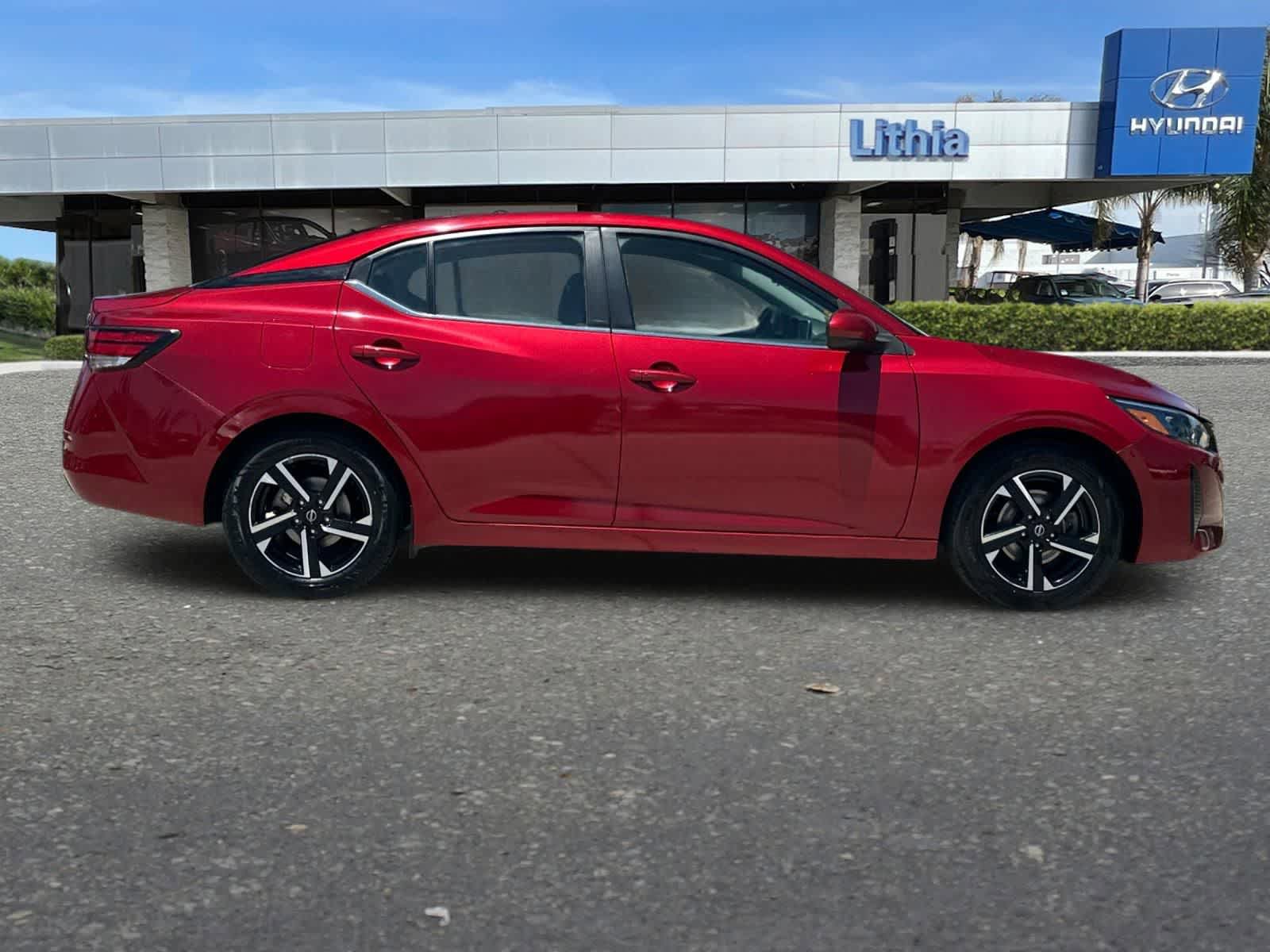 Used 2024 Nissan Sentra SV FWD image 9