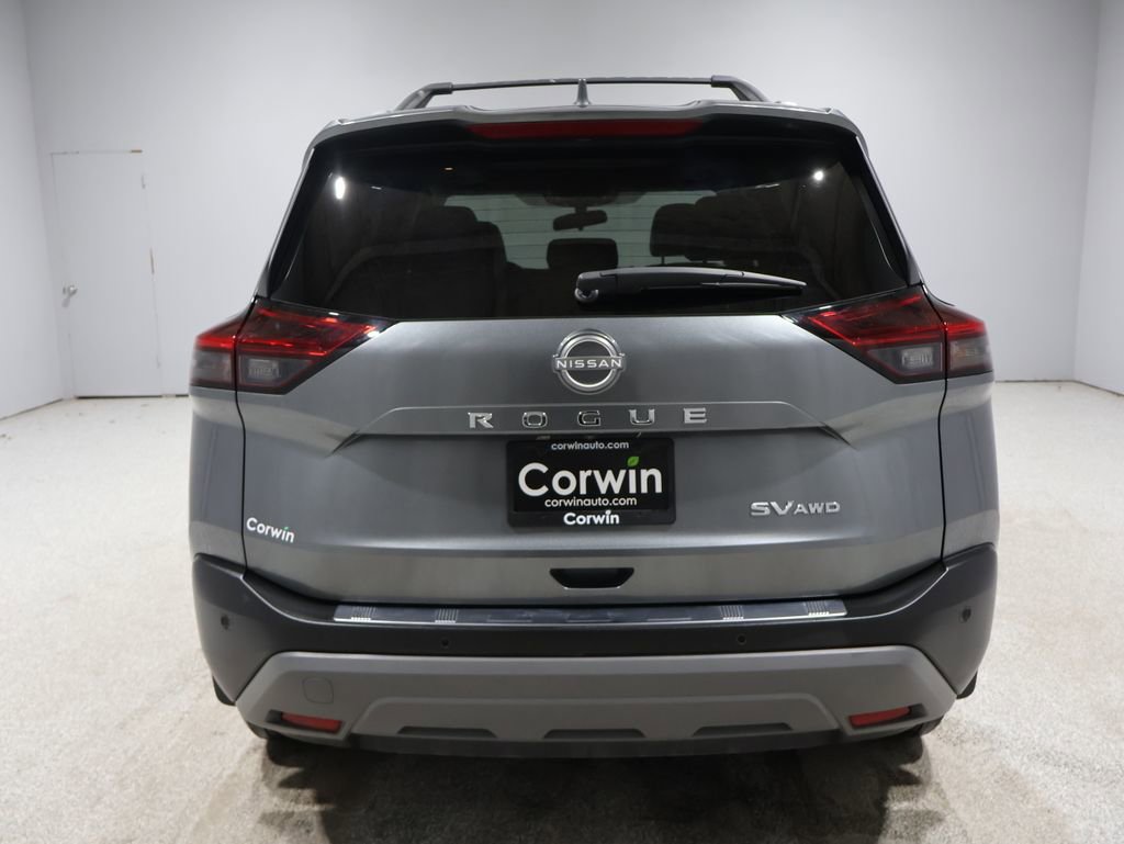 Used 2023 Nissan Rogue SV w/ SV Premium B Package image 3