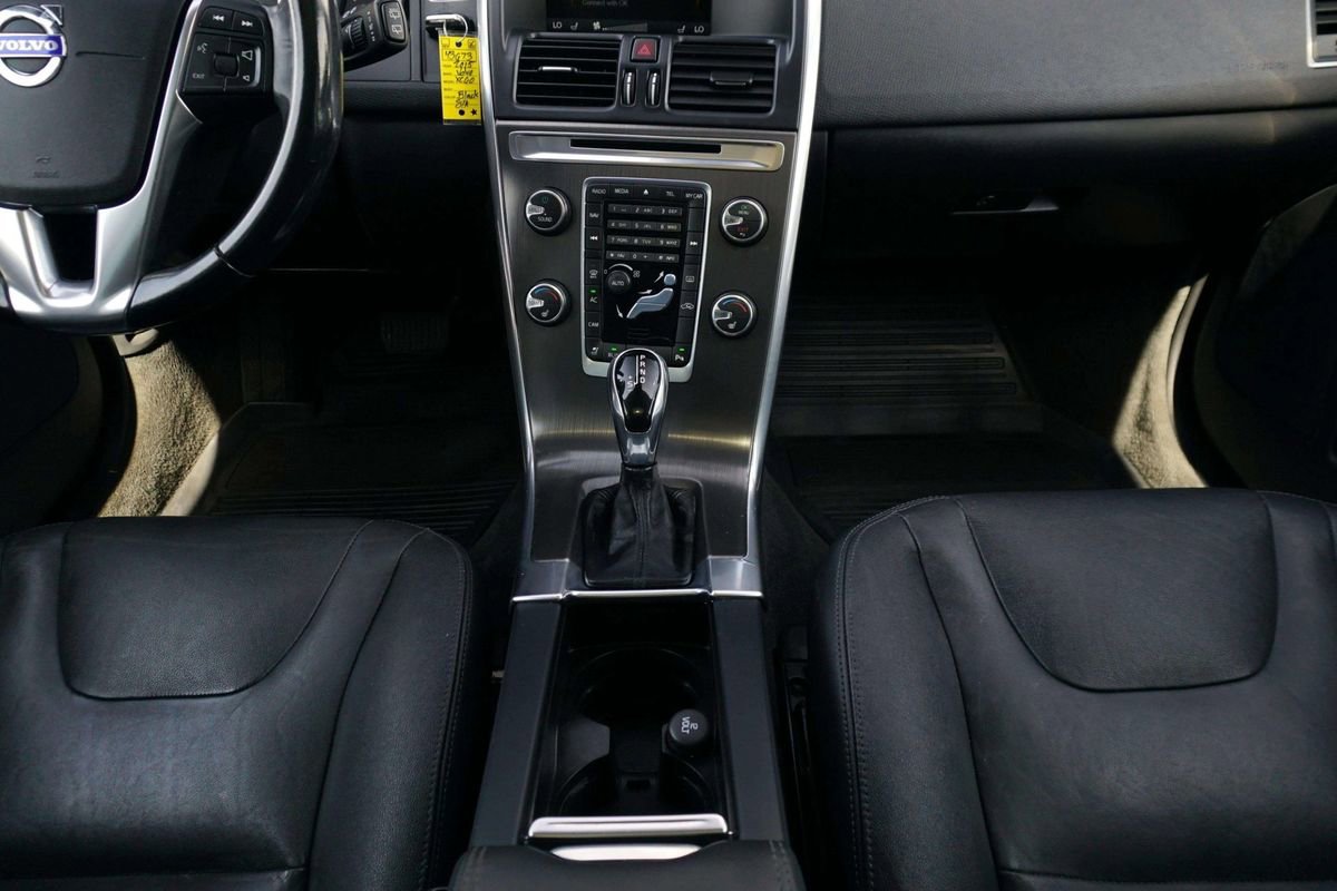 Used 2015 Volvo XC60 T6 Platinum AWD/4WD image 22