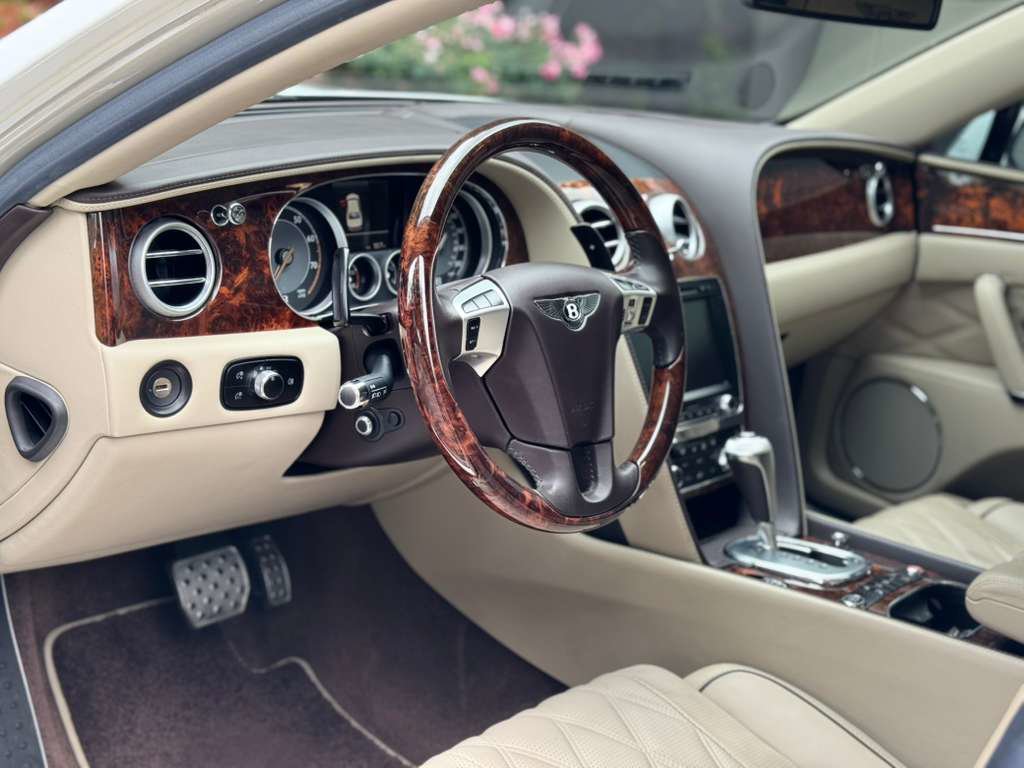Used 2015 Bentley Flying Spur W12 AWD/4WD image 27