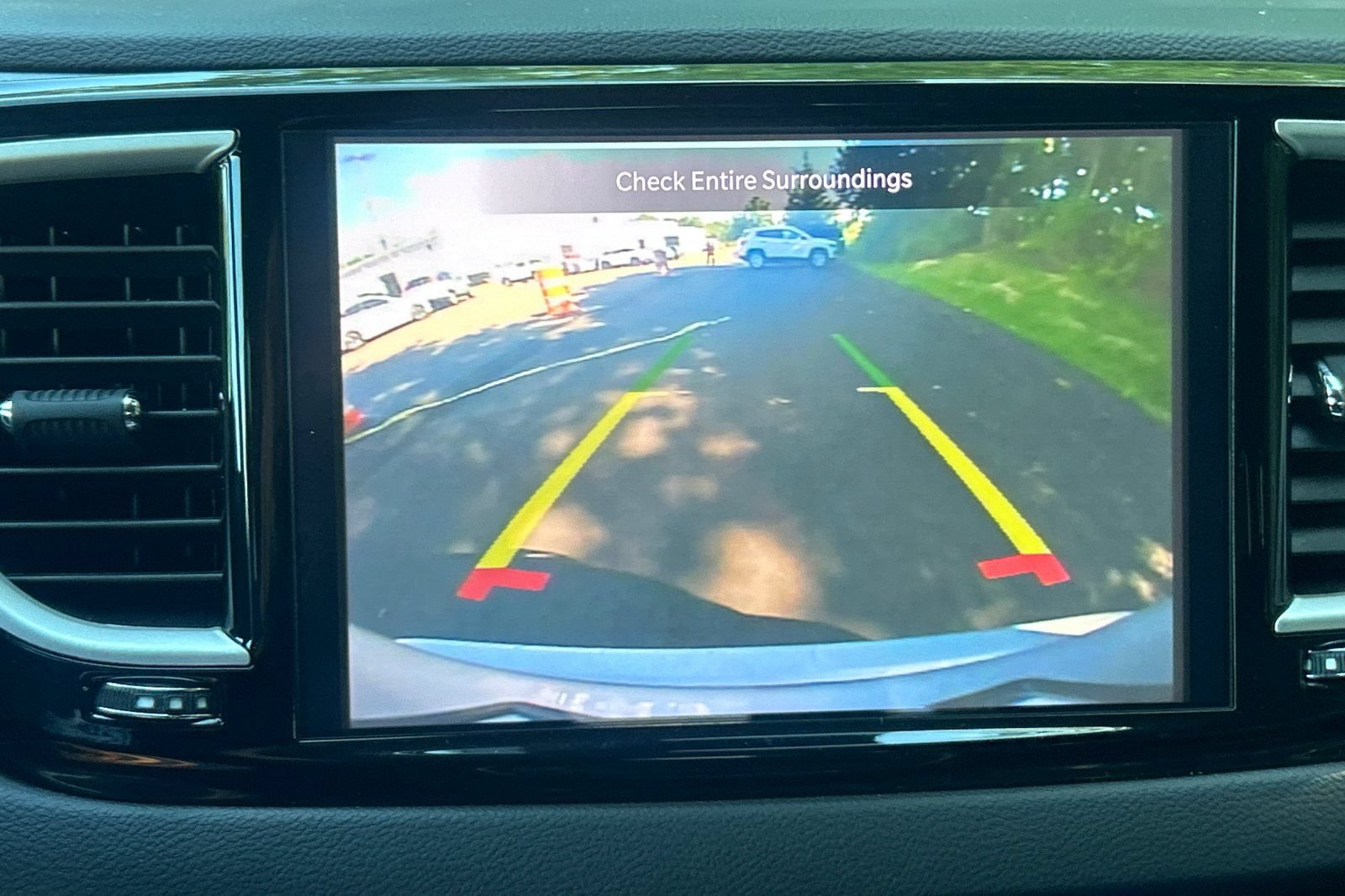 Used 2024 Chrysler Pacifica Touring-L FWD image 19