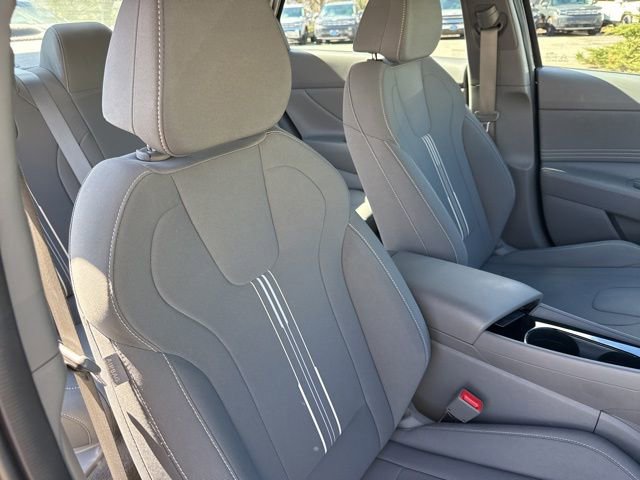 Used 2023 Hyundai Elantra SEL w/ Convenience Package image 27