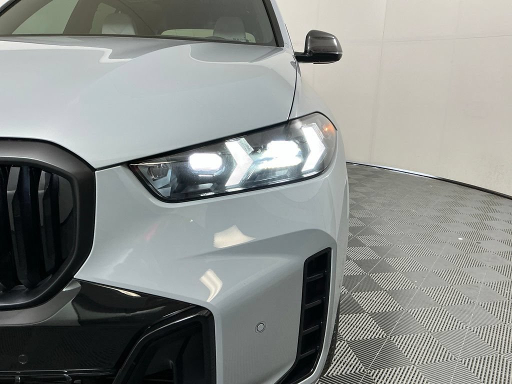 New 2026 BMW X5 xDrive40i w/ M Sport Package AWD/4WD image 8