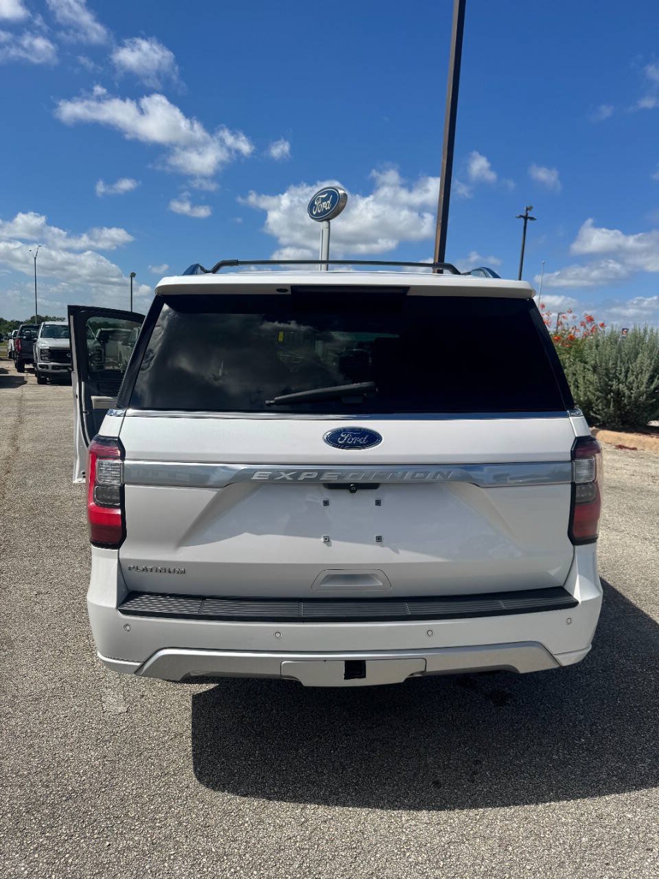 Used 2019 Ford Expedition Platinum RWD image 13