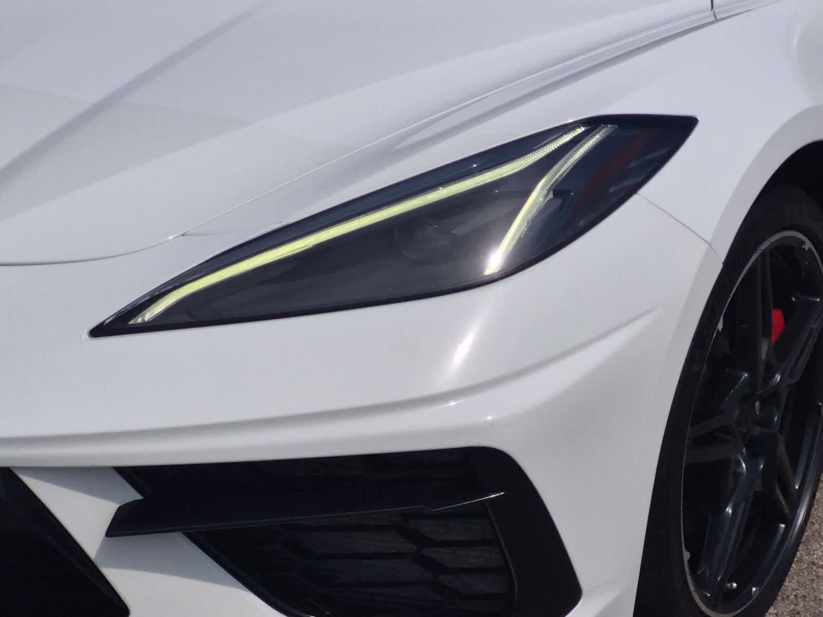 Used 2020 Chevrolet Corvette Stingray Coupe w/ Z51 Performance Package RWD image 11