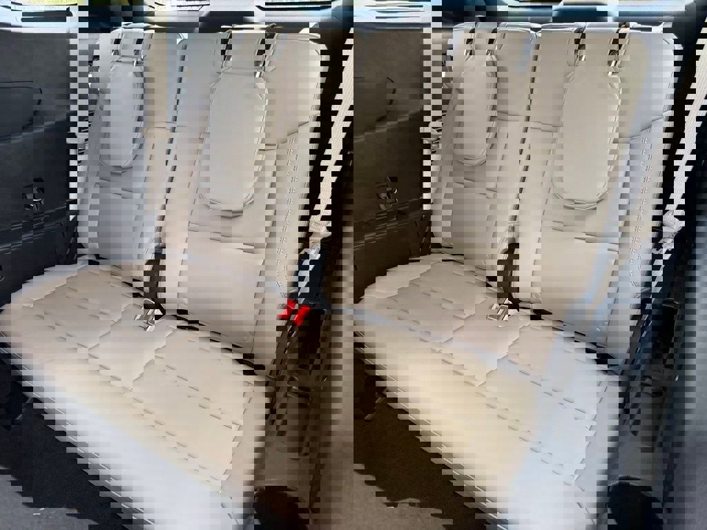 Certified 2022 Ford Explorer XLT w/ Equipment Group 202A image 26