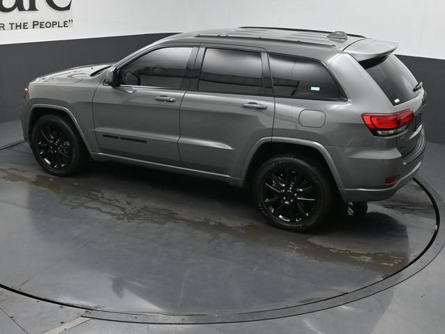 Used 2021 Jeep Grand Cherokee Laredo AWD/4WD image 41