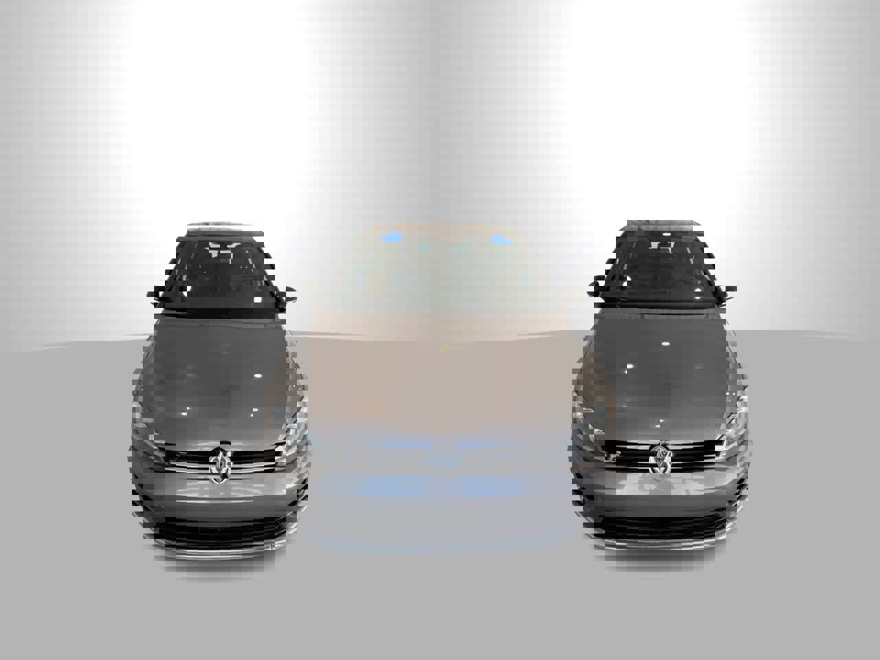 Used 2016 Volkswagen Golf R 4-Door image 3