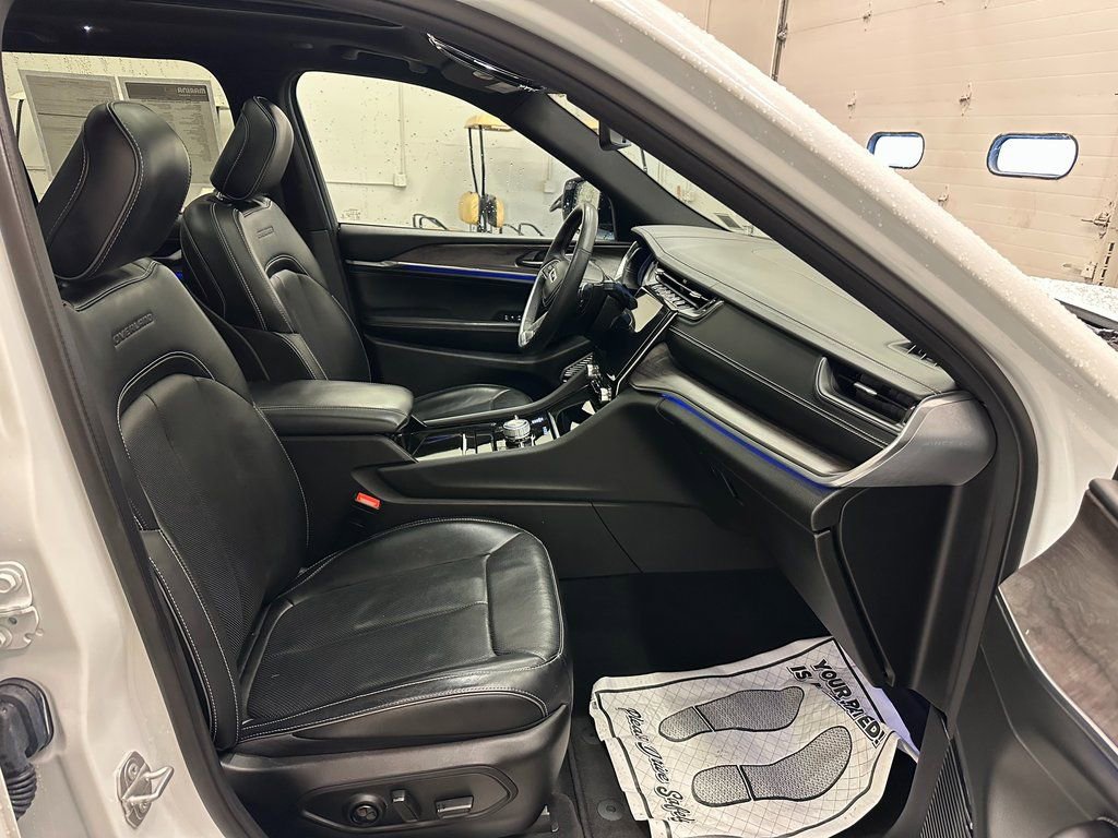 Used 2022 Jeep Grand Cherokee Overland image 35