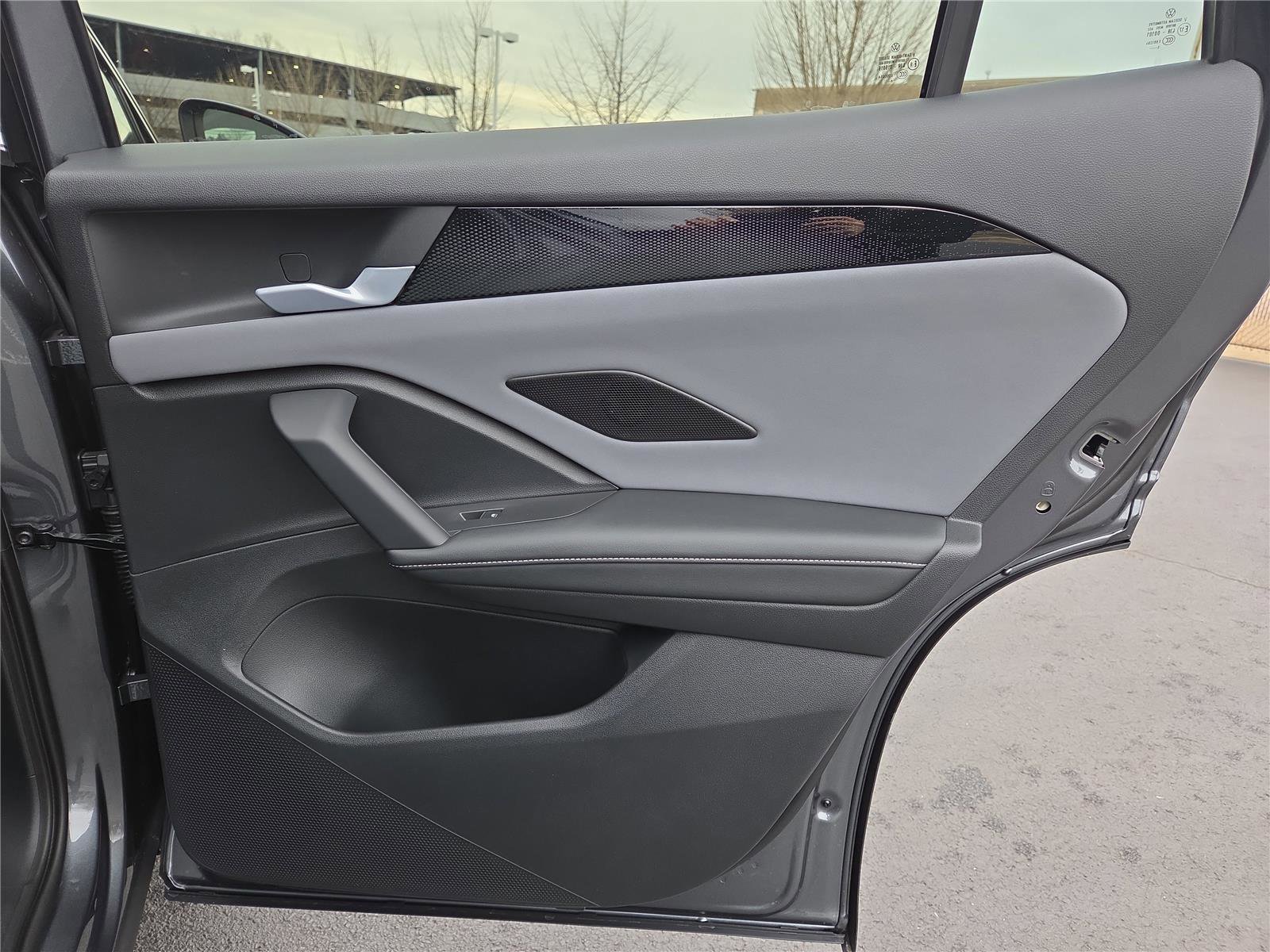 New 2026 Volkswagen Tiguan SE image 29