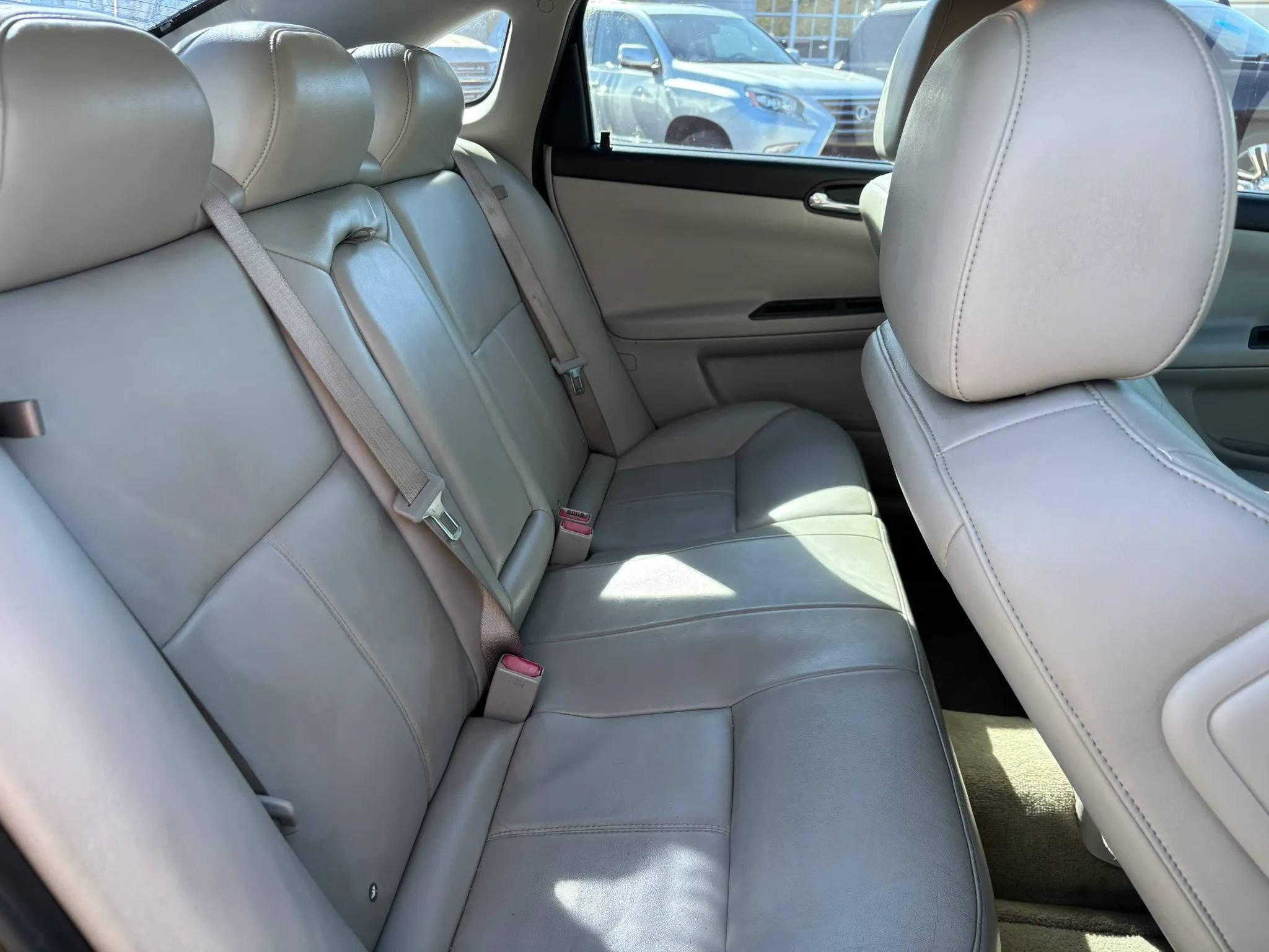 Used 2009 Chevrolet Impala SS w/ Convenience Package FWD image 18