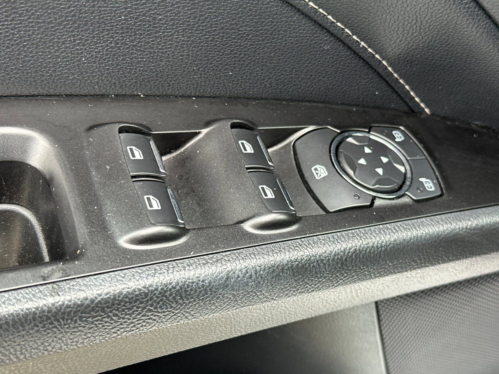 Used 2019 Ford Fusion Titanium image 12