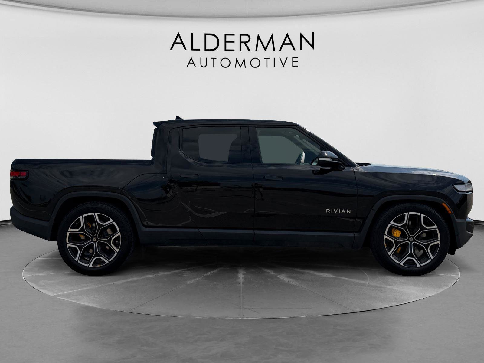 Used 2022 Rivian R1T Adventure image 6