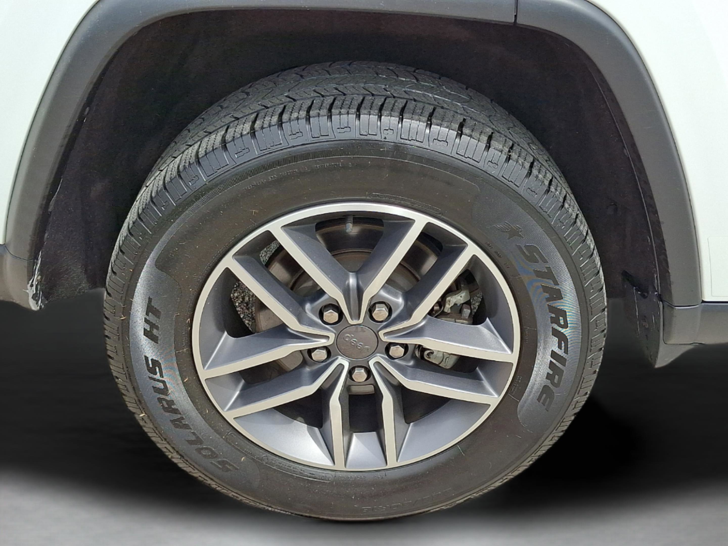Certified 2021 Jeep Grand Cherokee Limited AWD/4WD image 8