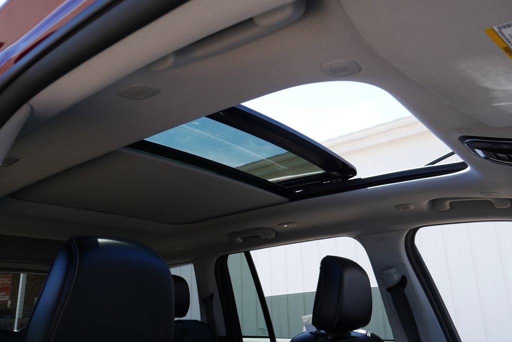 Used 2023 Jeep Grand Cherokee Limited image 23