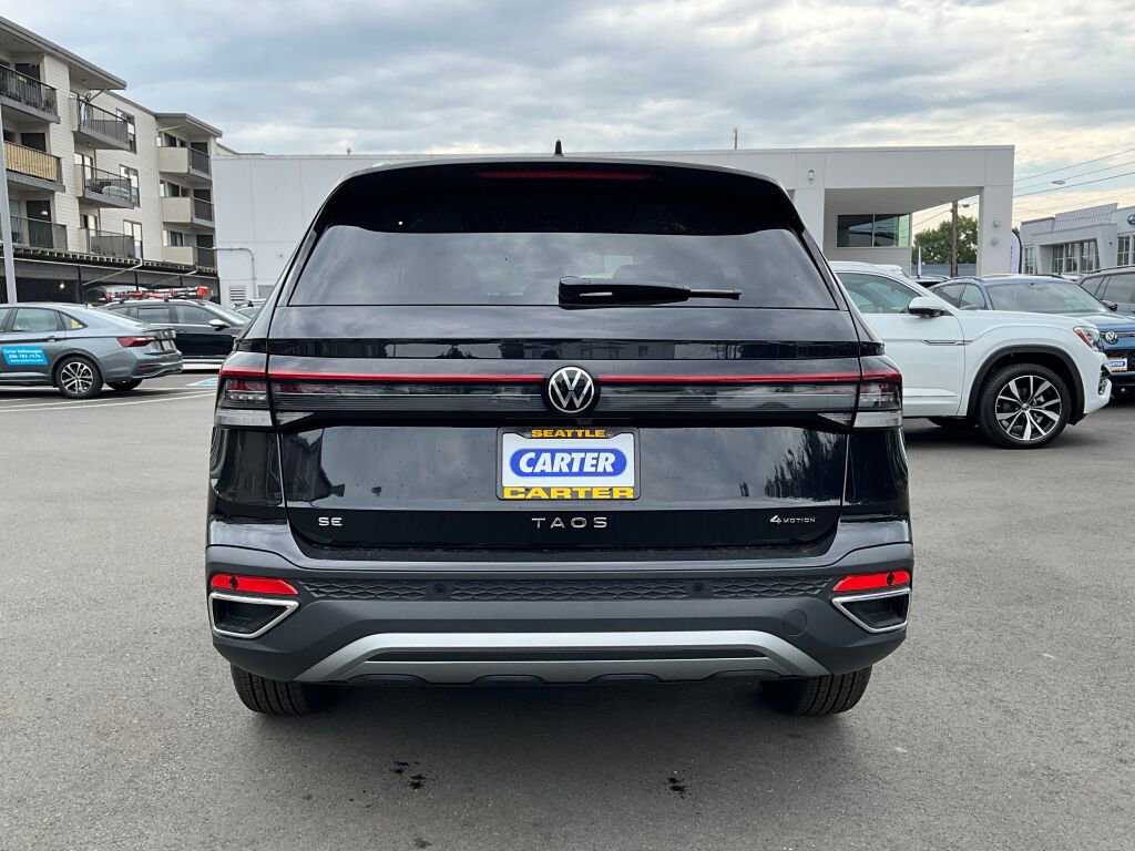 New 2025 Volkswagen Taos SE image 6