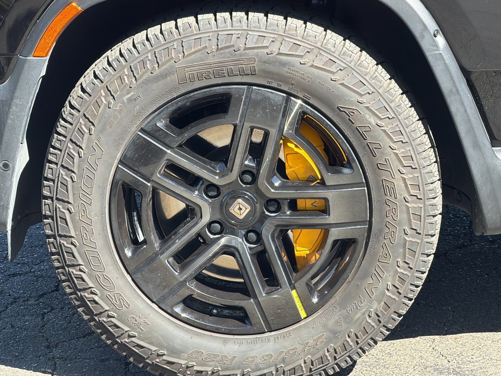 Used 2023 Rivian R1S Adventure Quad AWD/4WD image 25