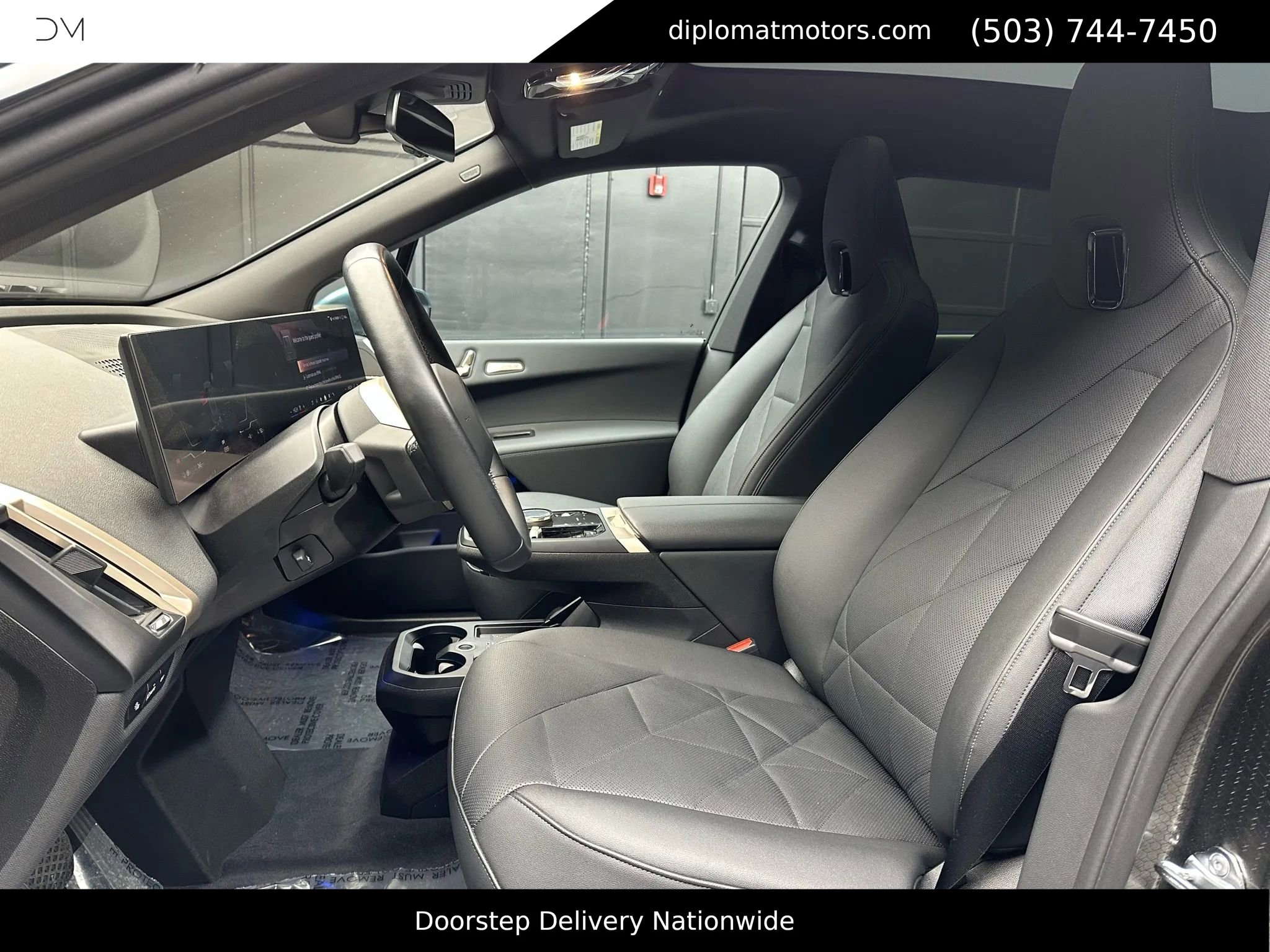 Used 2025 BMW iX xDrive50 w/ Premium Package image 17