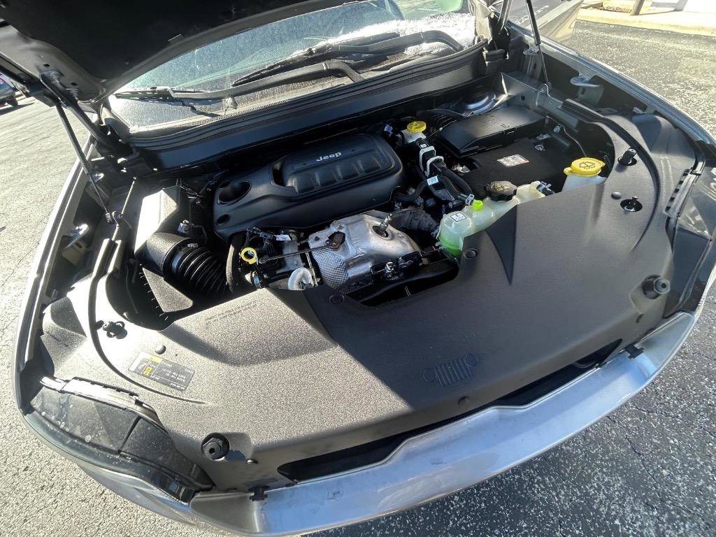 Used 2019 Jeep Cherokee Latitude Plus image 29