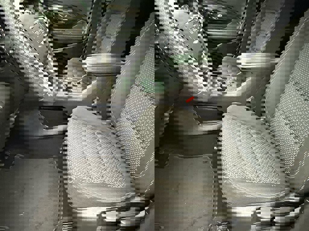 Used 2023 GMC Terrain SLE image 13