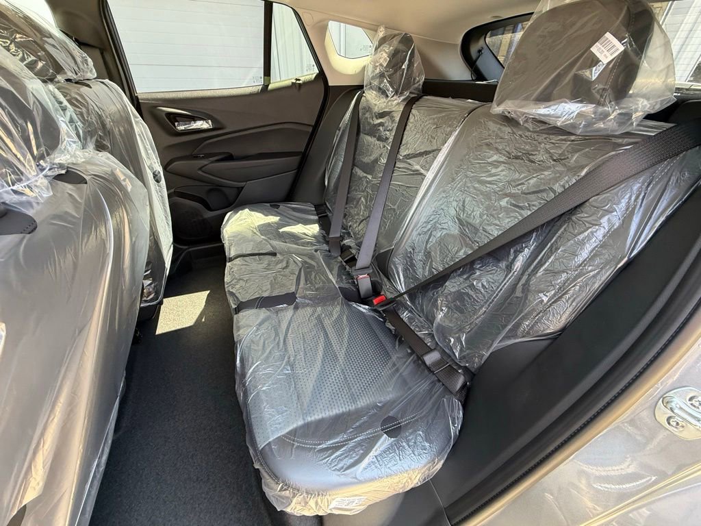 New 2026 Chevrolet Trax LT w/ Driver Confidence Package FWD image 10