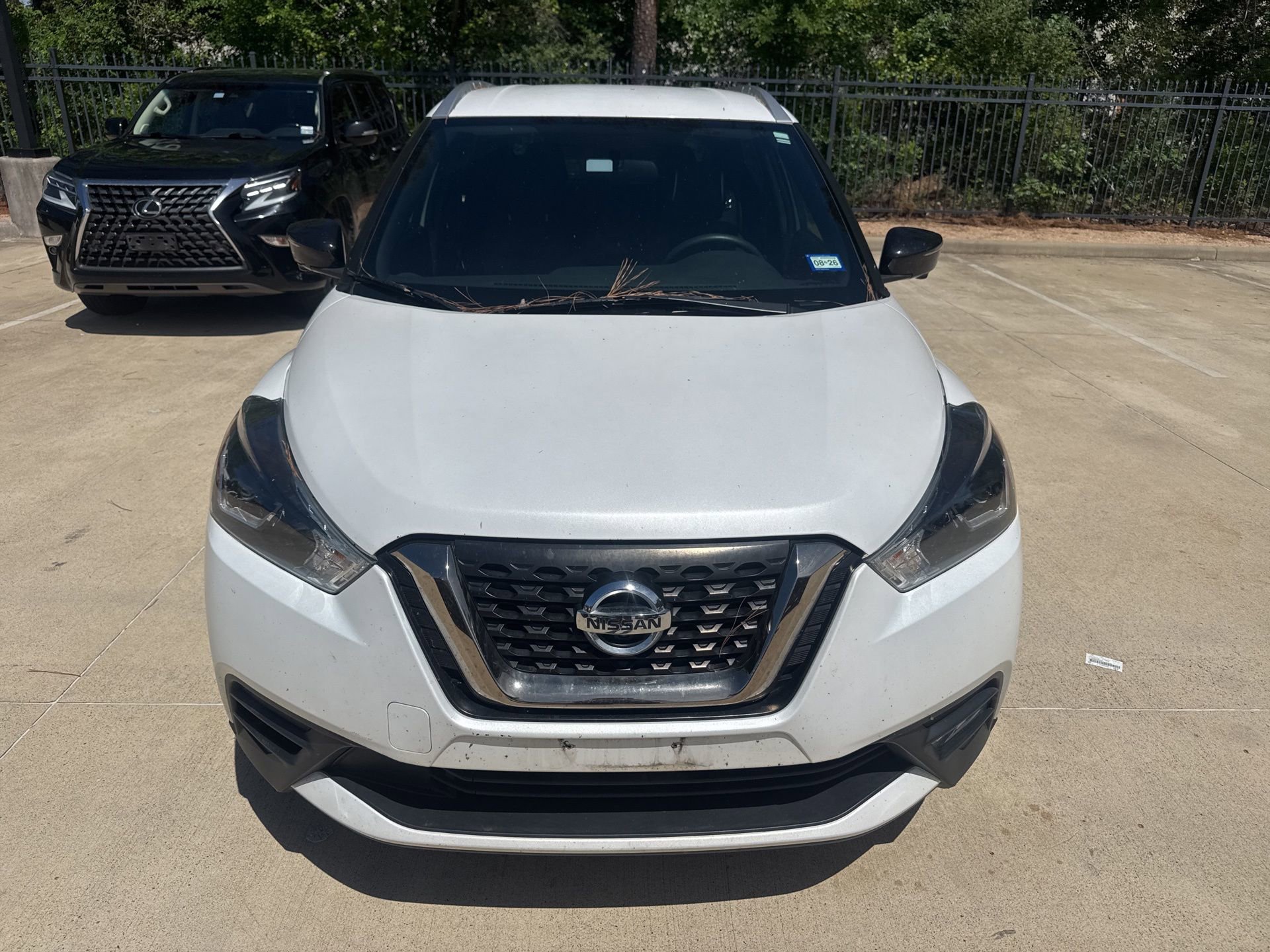 Used 2019 Nissan Kicks SR w/ SR Premium Package image 2