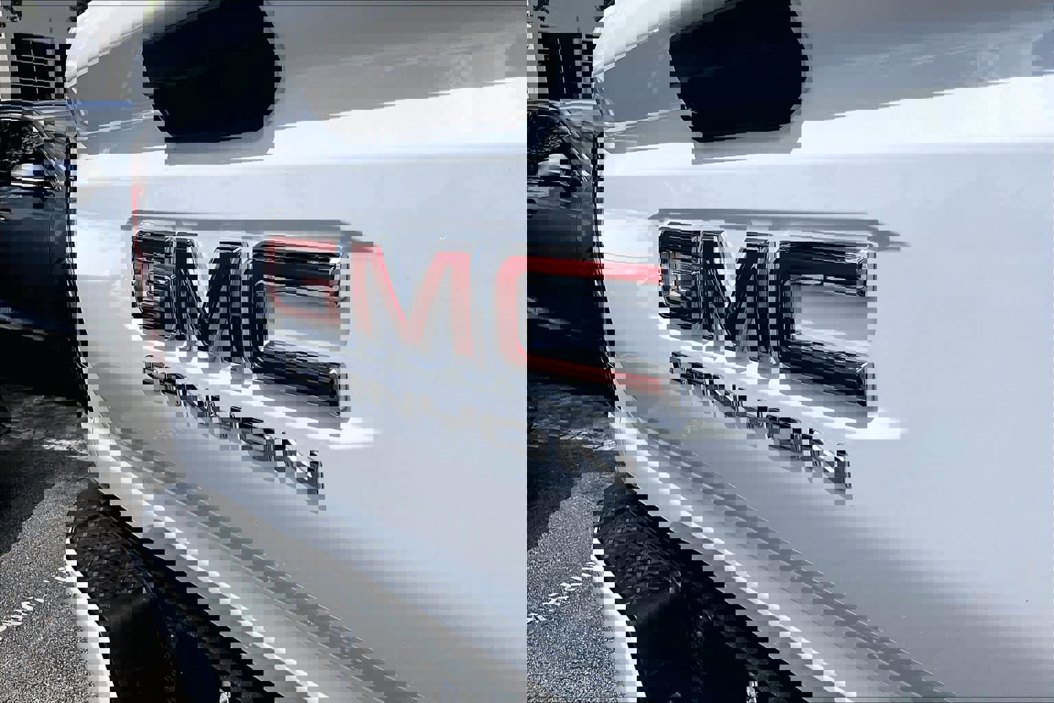 Used 2025 GMC Canyon Elevation RWD image 31