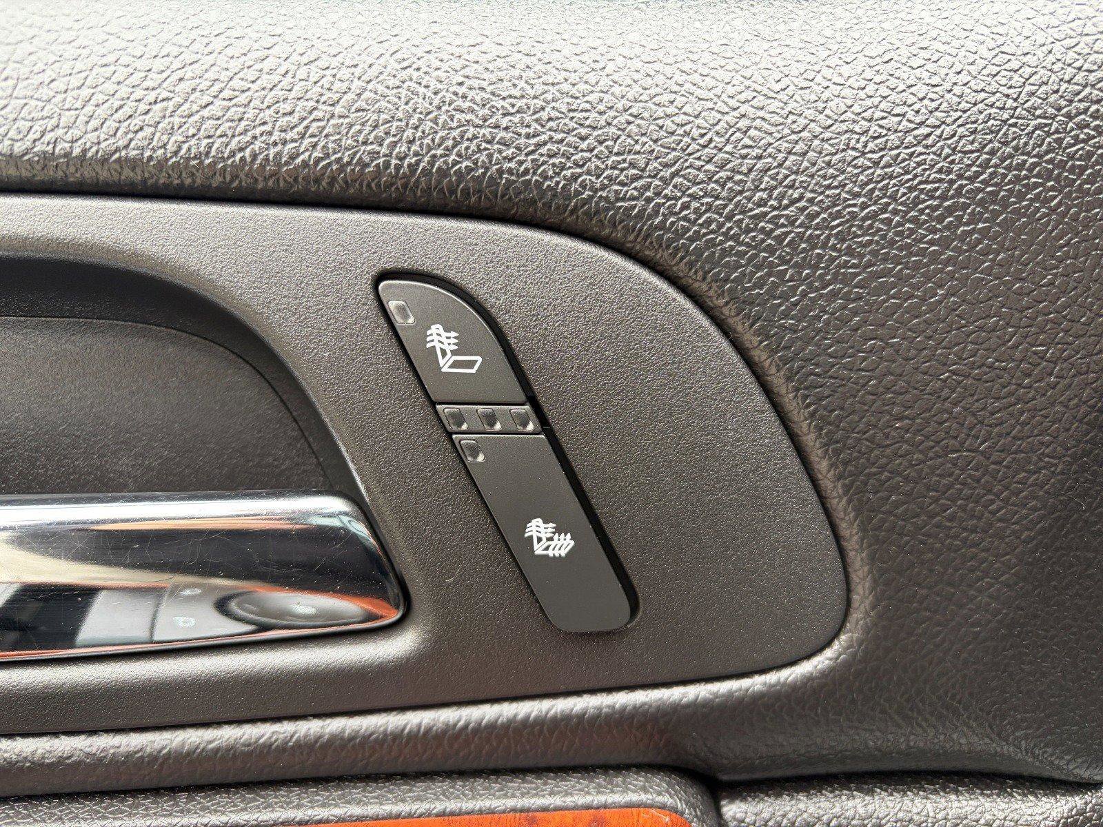 Used 2010 Chevrolet Suburban LT image 9