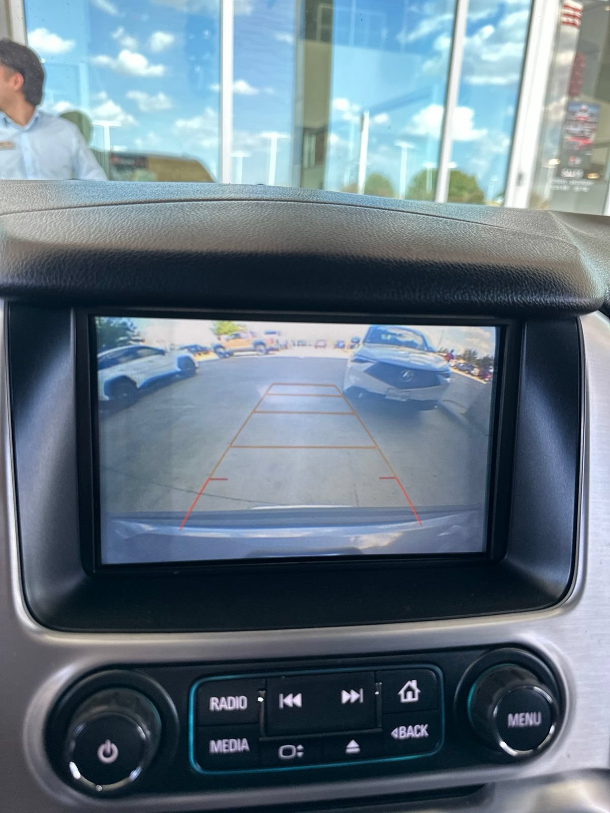 Used 2018 GMC Yukon SLT w/ Premium Edition RWD image 32