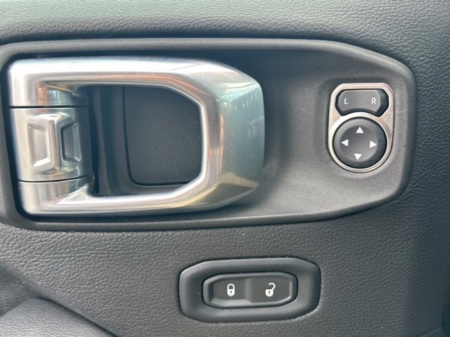 Used 2022 Jeep Gladiator Overland w/ Popular Equipment Package image 16